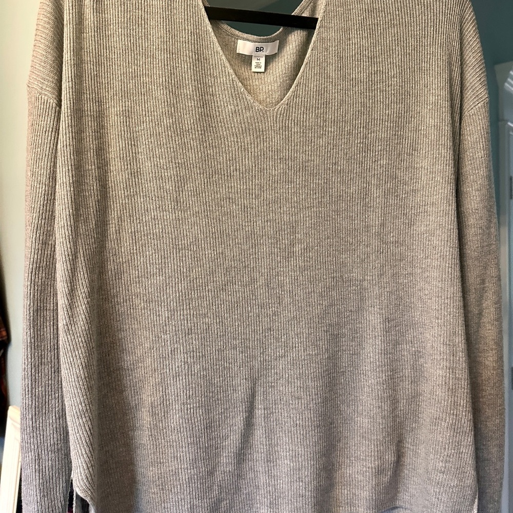 BP Gray V-Neck Sweater M NWT
